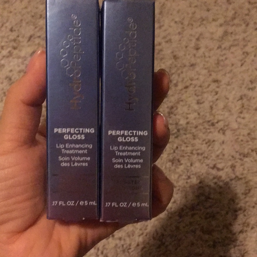 BOTH TRADED🖤🖤🖤